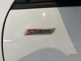 Ford Kuga (2023) thumbnail 17