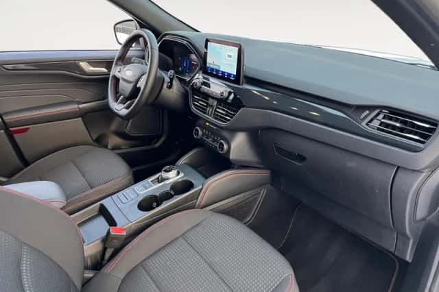 Ford Kuga (2023) thumbnail 8
