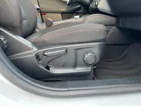 Ford Kuga (2023) thumbnail 10
