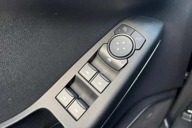 Ford Fiesta (2023) thumbnail 27