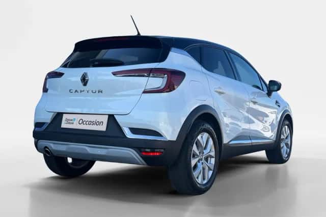 Renault Captur (2021) thumbnail 2