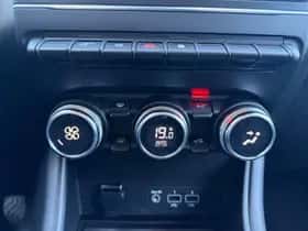 Renault Captur (2021) thumbnail 30