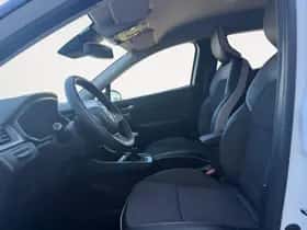 Renault Captur (2021) thumbnail 5