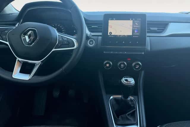 Renault Captur (2021) thumbnail 8