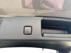 Ford Kuga (2023) thumbnail 11