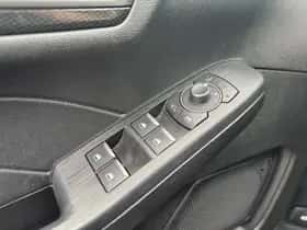 Ford Kuga (2023) thumbnail 17