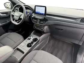 Ford Kuga (2023) thumbnail 3