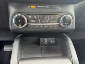 Ford Kuga (2023) thumbnail 26