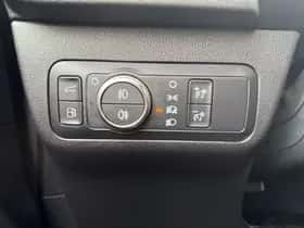 Ford Kuga (2023) thumbnail 27