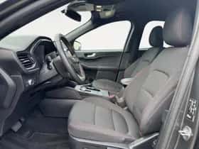 Ford Kuga (2023) thumbnail 5