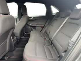 Ford Kuga (2023) thumbnail 6