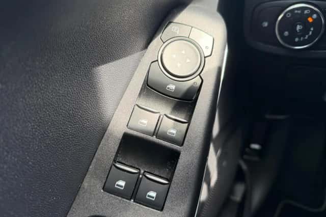 Ford Fiesta (2023) thumbnail 27
