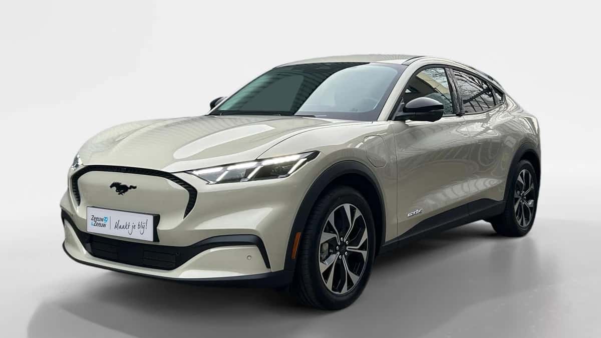 Ford Mustang Mach-E (2026) — foto 1
