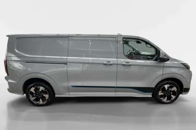 Ford Transit Custom (2026) thumbnail 4