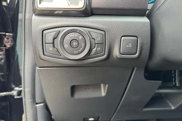 Ford Ranger (2022) thumbnail 6