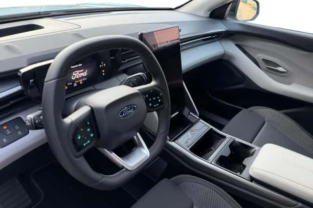 Ford Explorer (2026) thumbnail 13