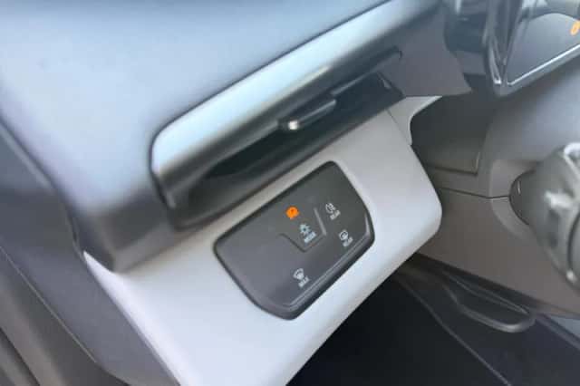 Ford Explorer (2026) thumbnail 15