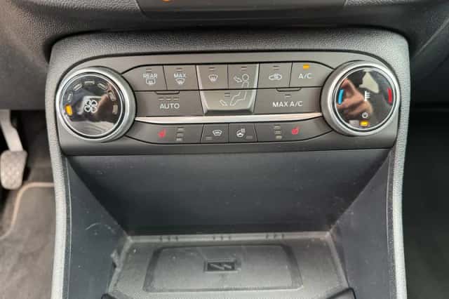 Ford Fiesta (2021) thumbnail 33