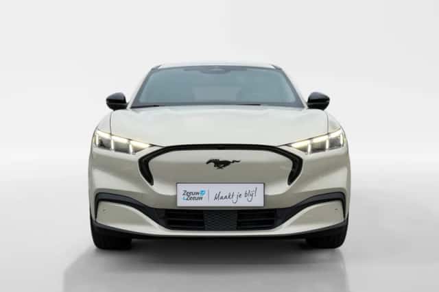Ford Mustang Mach-E (2026) thumbnail 3