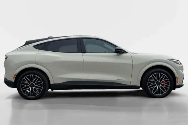 Ford Mustang Mach-E (2026) thumbnail 6