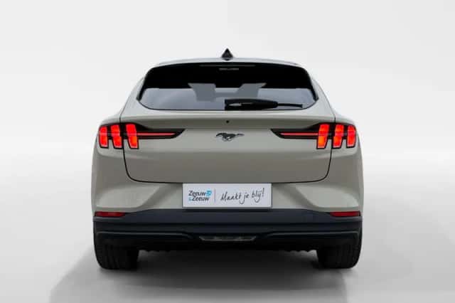 Ford Mustang Mach-E (2026) thumbnail 8