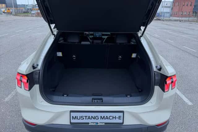 Ford Mustang Mach-E (2026) thumbnail 9