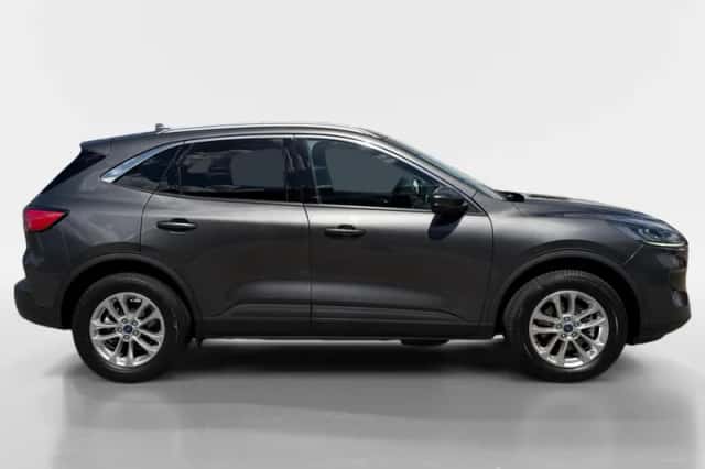 Ford Kuga (2023) thumbnail 4