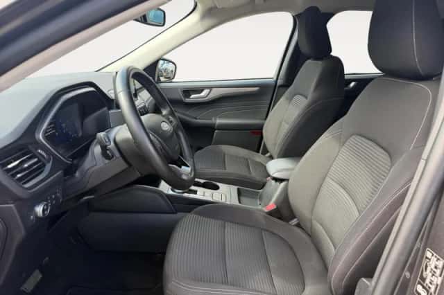 Ford Kuga (2023) thumbnail 5