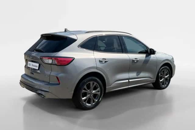 Ford Kuga (2023) thumbnail 2