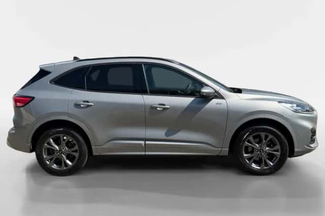 Ford Kuga (2023) thumbnail 4