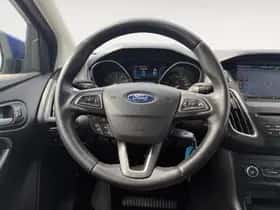 Ford Focus (2016) thumbnail 18