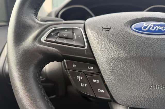 Ford Focus (2016) thumbnail 19