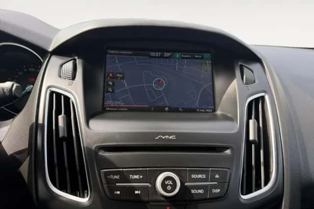 Ford Focus (2016) thumbnail 23