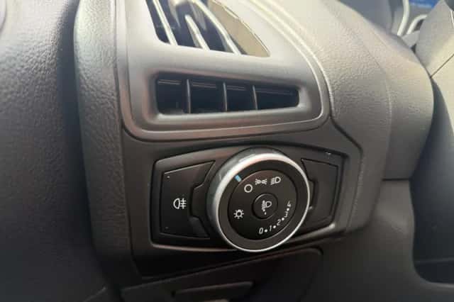 Ford Focus (2016) thumbnail 28