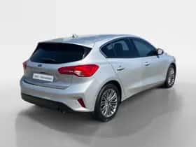 Ford Focus (2018) thumbnail 2