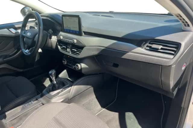 Ford Focus (2018) thumbnail 3