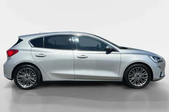 Ford Focus (2018) thumbnail 4
