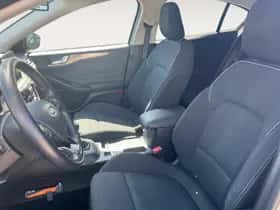 Ford Focus (2018) thumbnail 5
