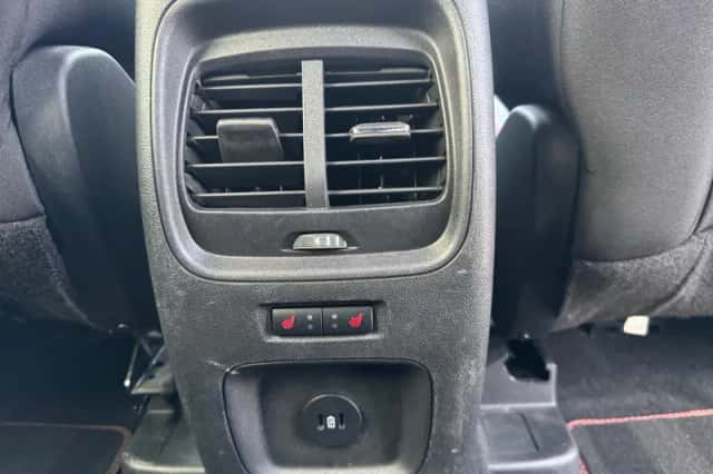 Ford Kuga (2023) thumbnail 14