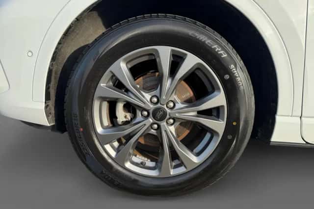 Ford Kuga (2023) thumbnail 16