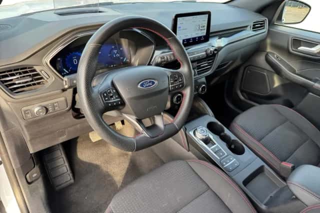 Ford Kuga (2023) thumbnail 18