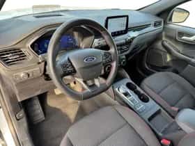 Ford Kuga (2023) thumbnail 18
