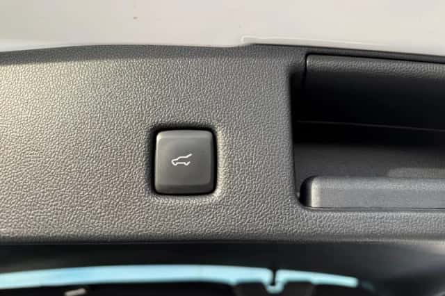 Ford Kuga (2023) thumbnail 27