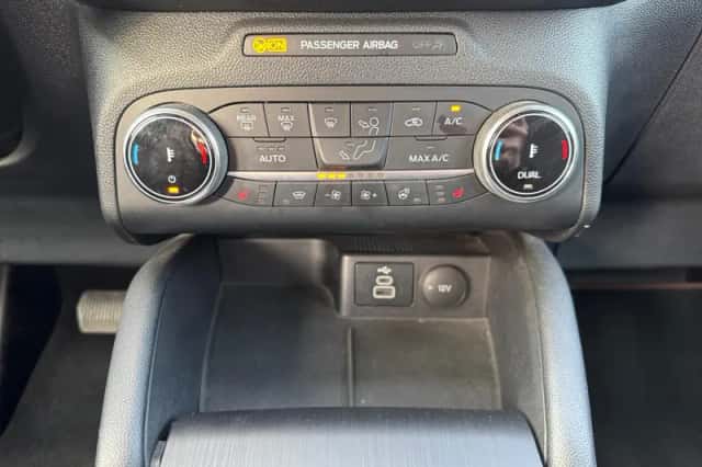 Ford Kuga (2023) thumbnail 28