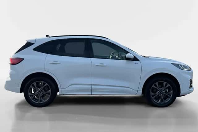 Ford Kuga (2023) thumbnail 4
