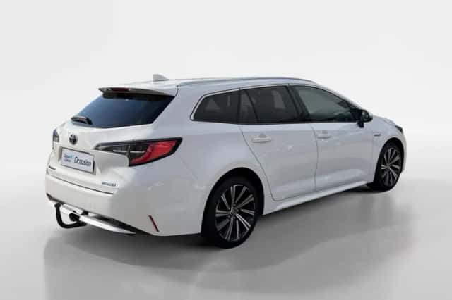 Toyota Corolla (2021) thumbnail 2