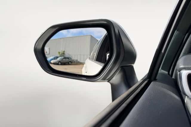Toyota Corolla (2021) thumbnail 15
