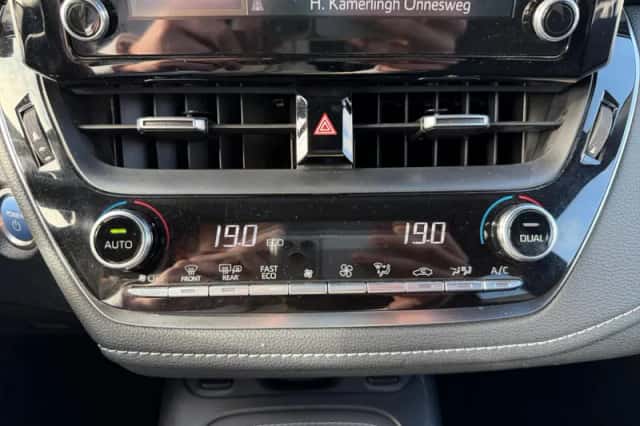Toyota Corolla (2021) thumbnail 17