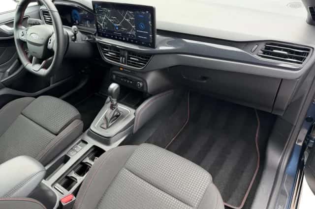 Ford Focus (2024) thumbnail 3