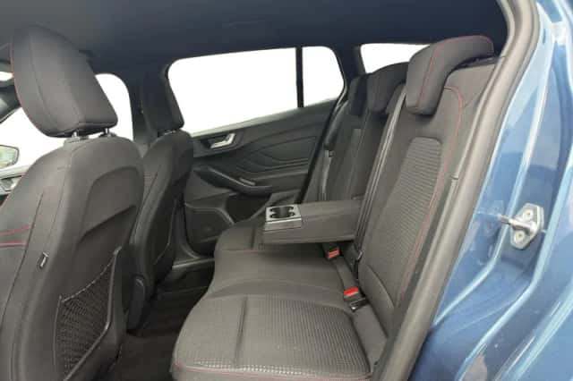 Ford Focus (2024) thumbnail 6